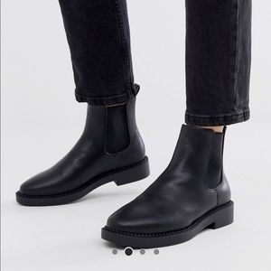 Chunky Chelsea boots